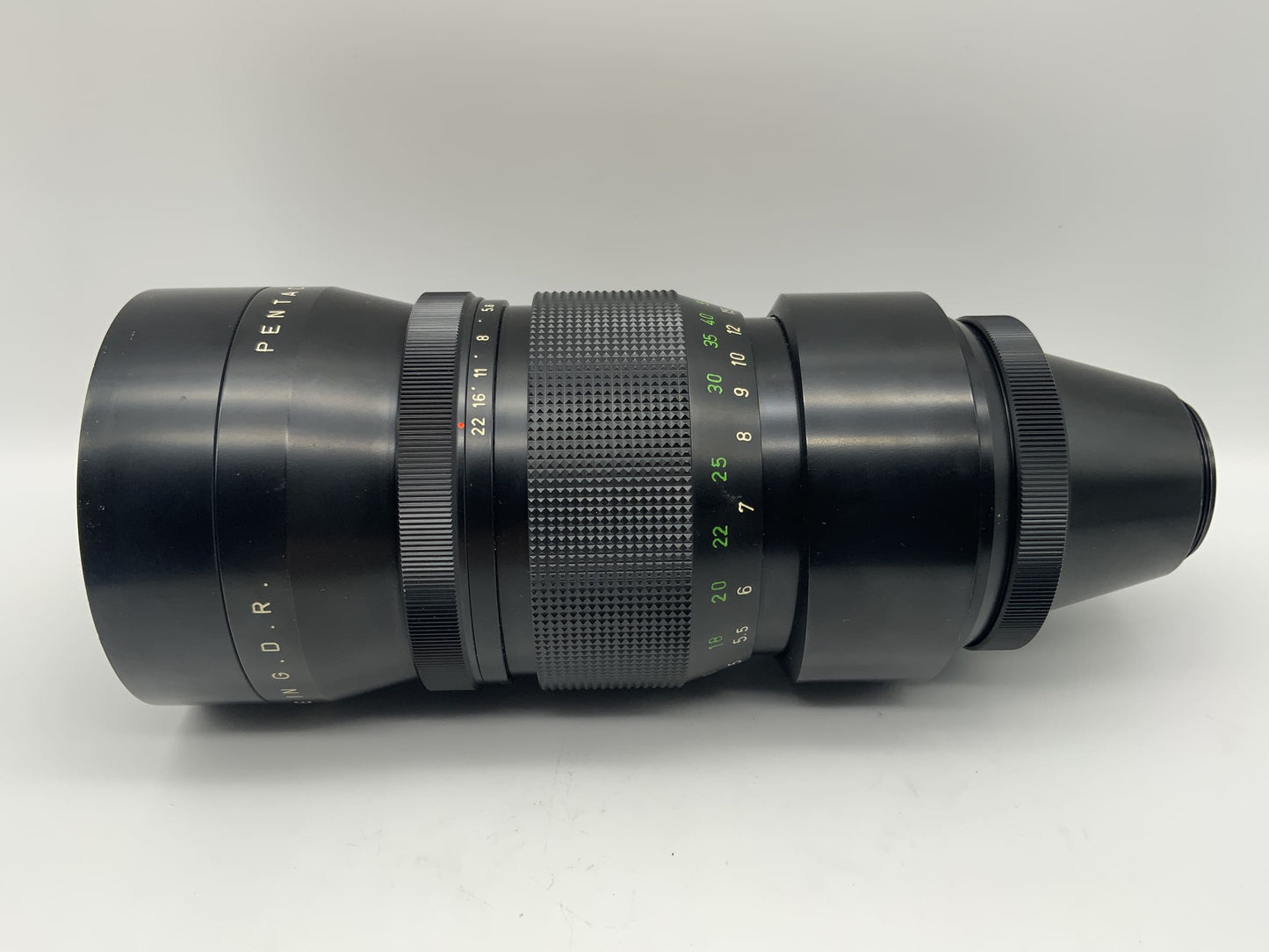 Pentacon 300mm 1:4 Objektiv aka Orestegor 19 Blades Kamera Camera Lens (M42)