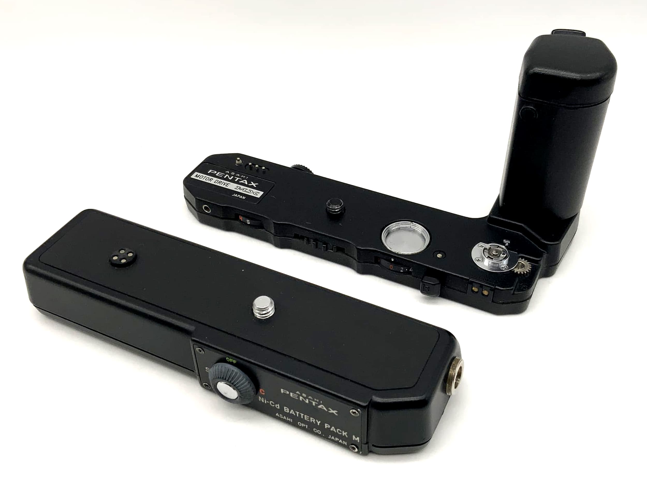 Asahi Pentax Motor Drive MX avec batterie Ni-Cd M dans son emballage d'origine