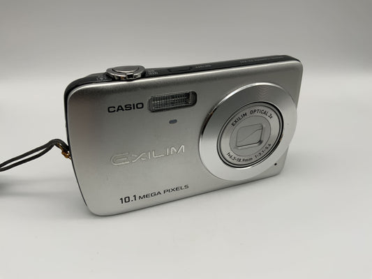 Casio EX-Z33 mit Optical 3x f=6.3-18.9mm 1:3.1-5.6 10.1 Mega Pixels Exilim