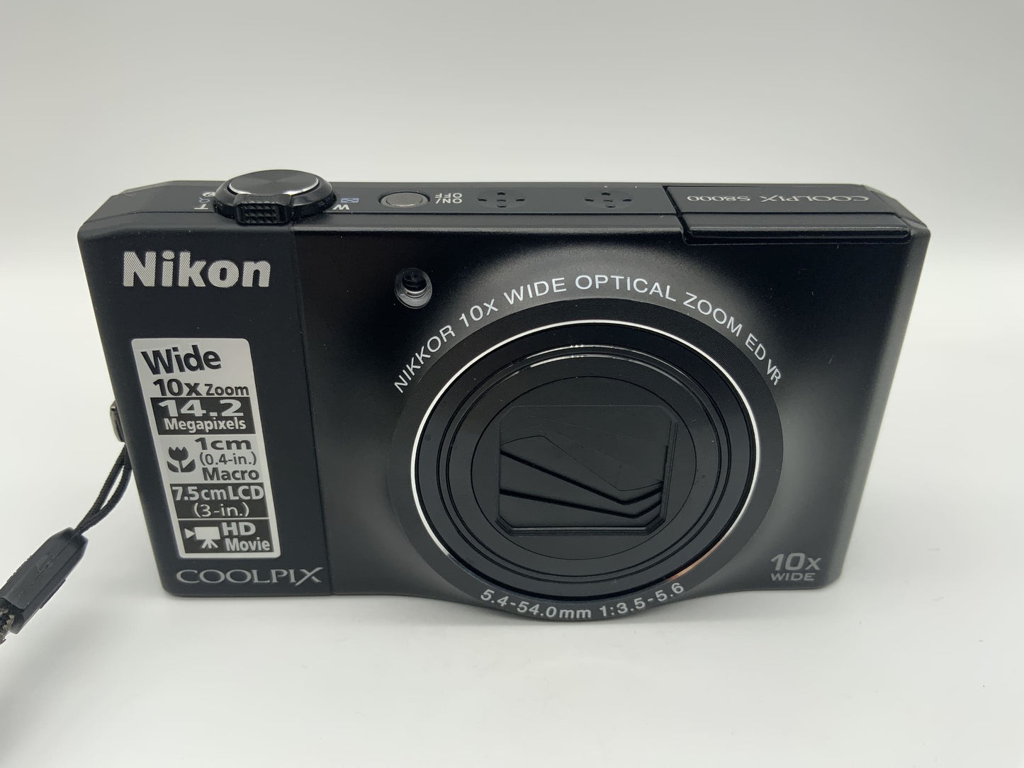 Nikon Coolpix S8000 mit Nikkor 10x Wide Optical Zoom ED VR 5.4-54.0mm 1:3.5-5.6