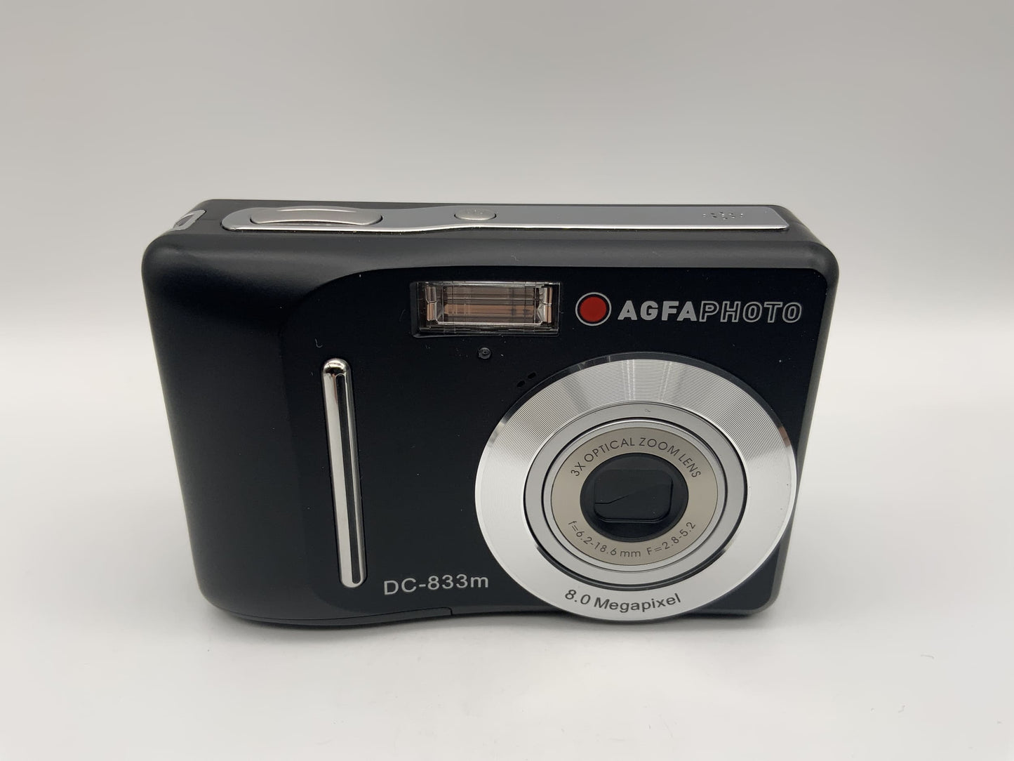 Agfa DC-833m mit 3x Optical Zoom Lens f=6.2-18.6mm F=2.8-5.2 8.0 Megapixel