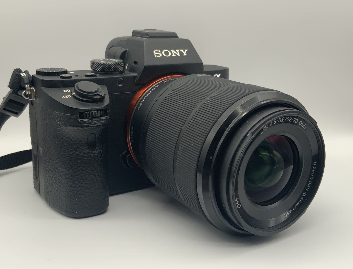 Sony Alpha 7 II mit FE 3.5-5.6/28-70 oss 24,3 Mega Pixels Digitalkamera System