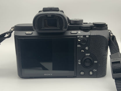 Sony Alpha 7 II mit FE 3.5-5.6/28-70 oss 24,3 Mega Pixels Digitalkamera System