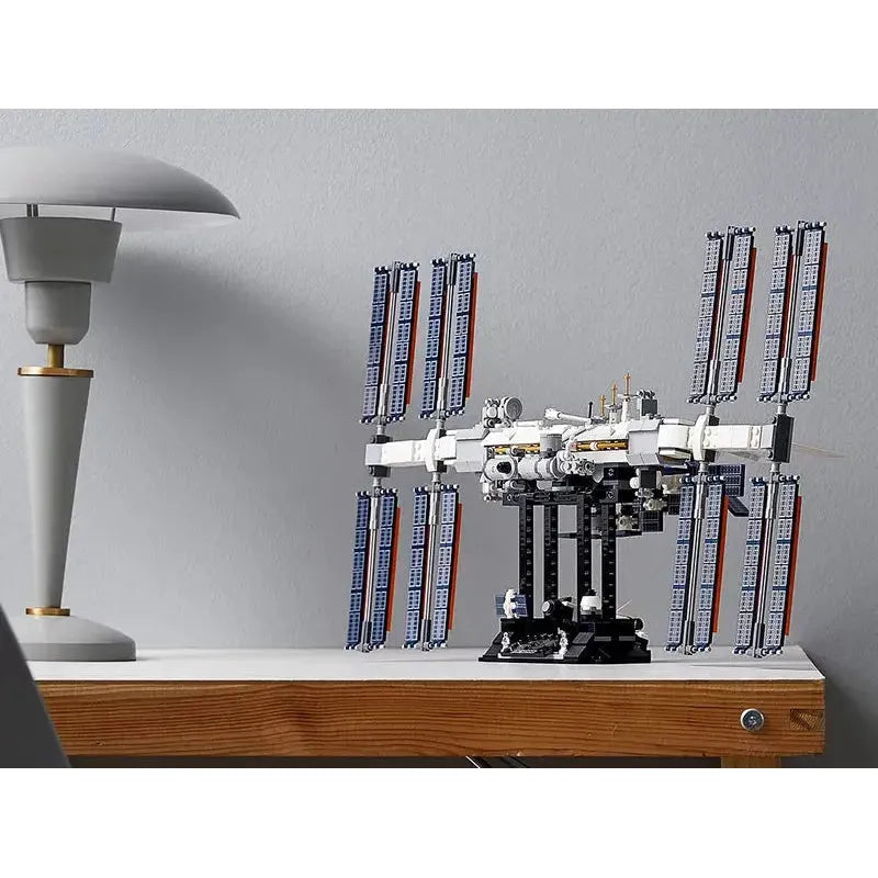 LEGO® Ideas Station spatiale internationale ISS 21321